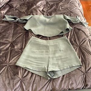 L’ATISTE By Amy Shorts